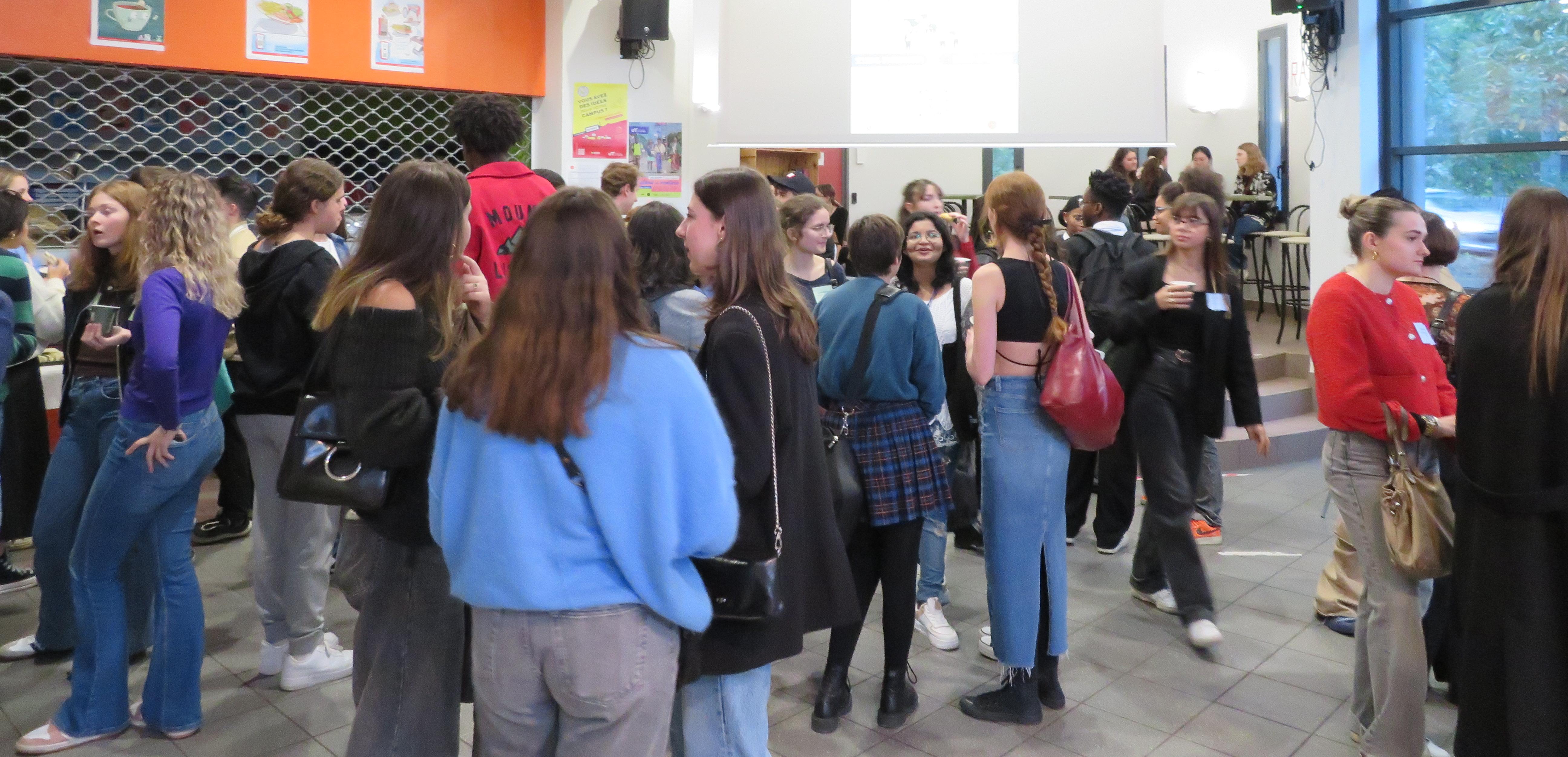 Soirée "Le rendez-vous des voyageurs" à la Maison de l'Etudiant